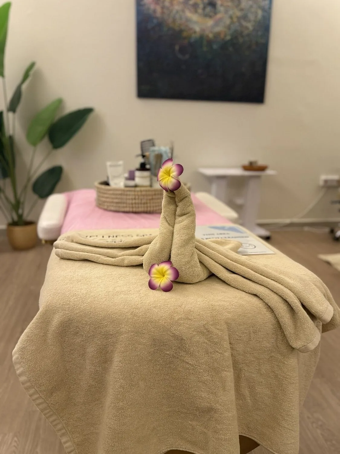 Warm massage and body ritual suite at B28 Muscat