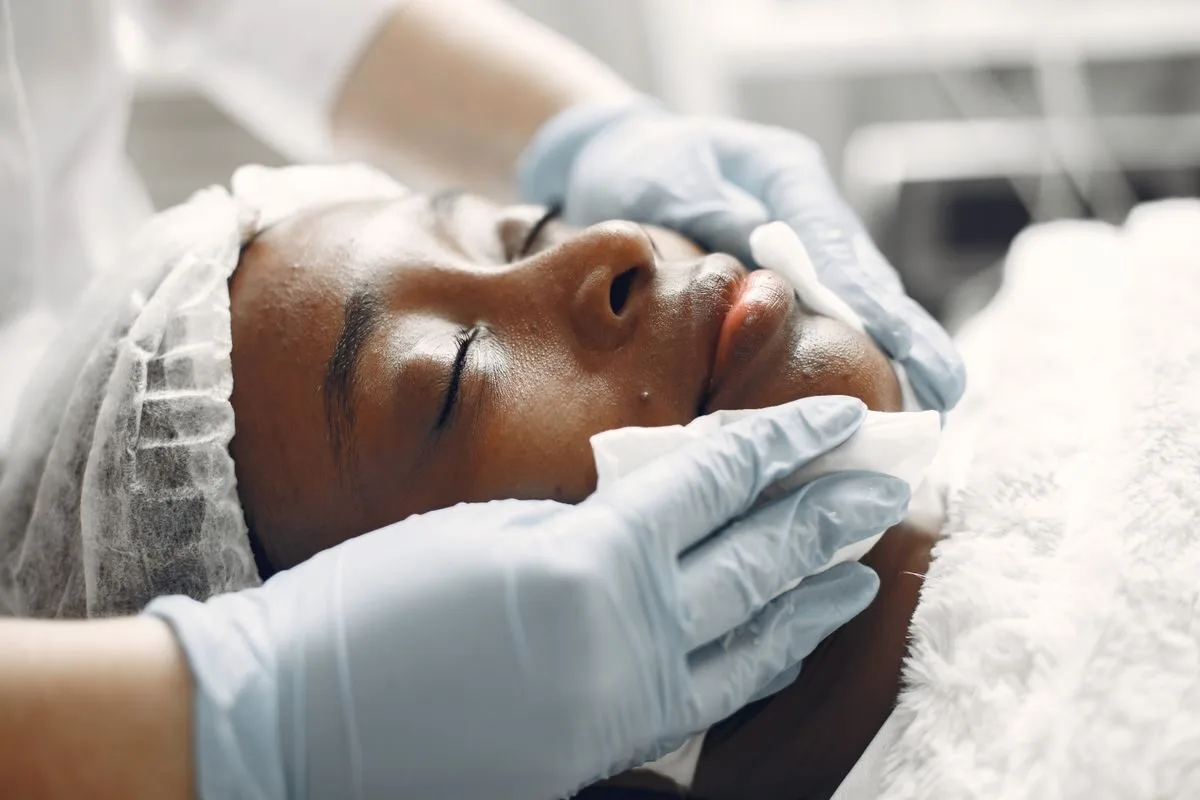Dior Face Lift Massage at B28 Muscat
